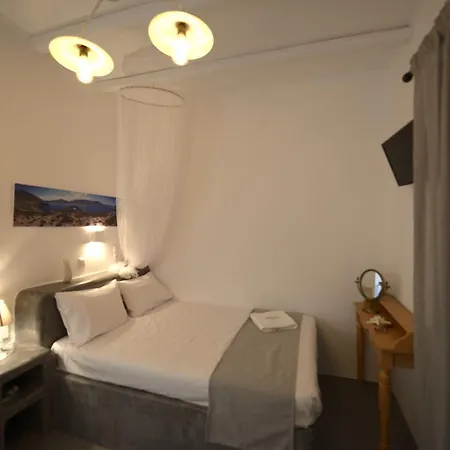 大蓝旅馆 Ormos Aigialis